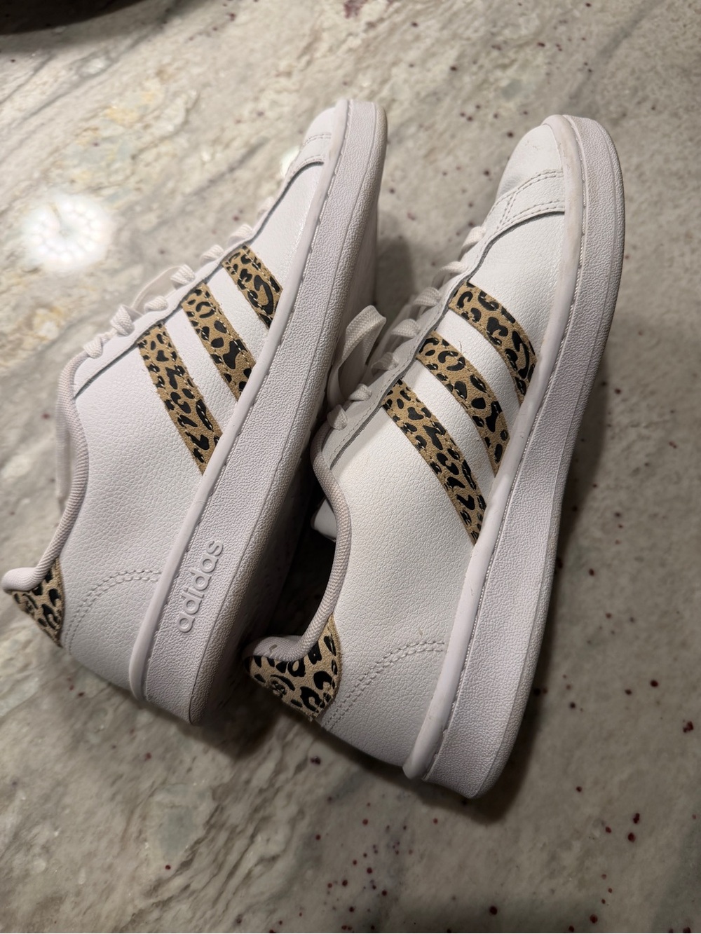 adidas Grand Court White Leopard Print Sneakers FW9778 Women’s 7.5